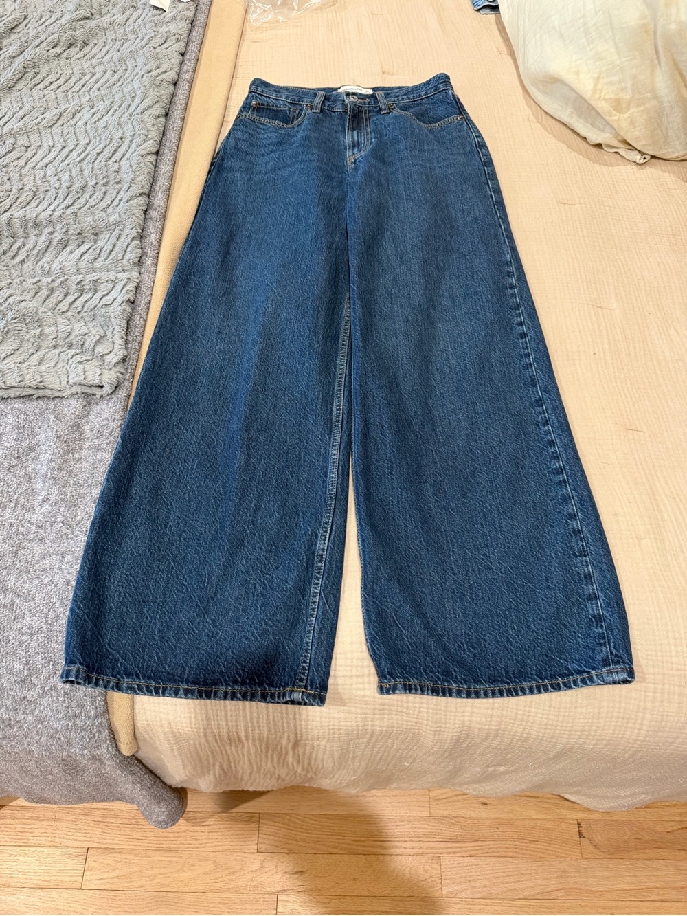 Abercrombie & Fitch Wide-Leg High-Rise Jeans - Blue